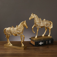 Statue de cheval de luxe Art objets décoratifs pour la décoration de la maison résine artisanat intérieur Animal Art Sculpture modèle modèle
