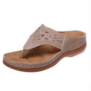 Sandalias Nuevas 2026, Tallas 36-43, con Suela Gruesa de Espiga, Sandalias de Playa con Diseño Hueco y Diamantes para Mujer, Calzado de Verano - Product Image 1