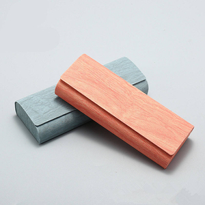 <span class=keywords><strong>Étui</strong></span> <span class=keywords><strong>à</strong></span> <span class=keywords><strong>lunettes</strong></span> rigide en PU portable pour femmes, motif grain de bois, vente en gros d'usine, tendance - Product Image 1