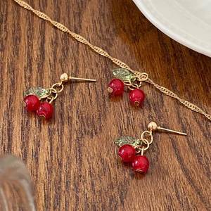 Conjunto de Collar y Pendientes de Lujo para Mujer, Chapado en Oro, Diseño Exclusivo, Color Rojo Cereza, para Aniversario, Nivel de Entrada, Diseño de Nicho, para Clavícula - Product Image 4