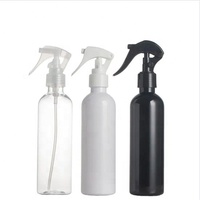 Flacon de parfum miniature rechargeable en plastique PET noir de 250 ml avec pompe pulvérisateur à gâchette pour voyage