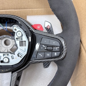 Volante Deportivo Personalizado LCI en Gamuza para <span class=keywords><strong>BMW</strong></span> G20 G30 G80 X3 G01 540i G30 X5 G05 G80 M3 G82 G42 G22, Disponible en Stock - Product Image 6