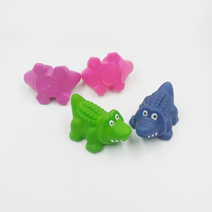 An Toàn 2 Inch Bé Tắm Đồ Chơi Phun Nước Squirting Cao Su Alligator Bóp Đồ Chơi Với Dịch Vụ Tùy Chỉnh - Product Image 2
