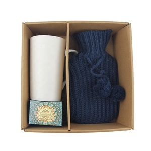 Ensemble cadeau de sac à eau chaude avec logo personnalisé, gobelet et <span class=keywords><strong>chaussettes</strong></span> pour <span class=keywords><strong>bouillotte</strong></span> en caoutchouc - Product Image 3