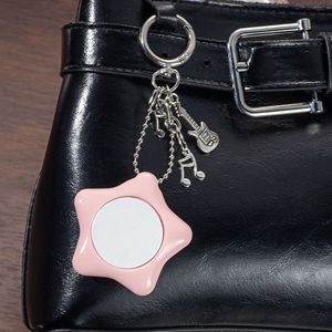Nuevo Llavero de Metal con Nota Musical Sencilla de Guitarra, Espejo de Viaje, Accesorios para Bolsos, Colgante para Teléfono Móvil, Llavero con Espejo de Estrella - Product Image 6