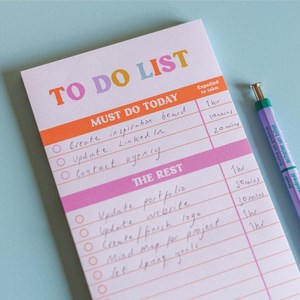 Bloc de notas magnético para nevera, personalizado de fábrica, con diseño limpio y sencillo, papel suave, respaldo seguro, para pedidos al por mayor, para planificación familiar - Product Image 1