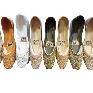 Zapatos Khussa Tradicionales Bordados para Mujer, Cuero Genuino, Estilo Indio Pakistaní para Bodas, Todas las Temporadas, Punjabi, Sindhi, Balochi - Product Image 1