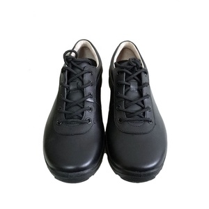 รองเท้ากีฬาเดินสำหรับผู้ชาย สีดำ ระบายอากาศได้ดีและสวมใส่สบาย - Product Image 2