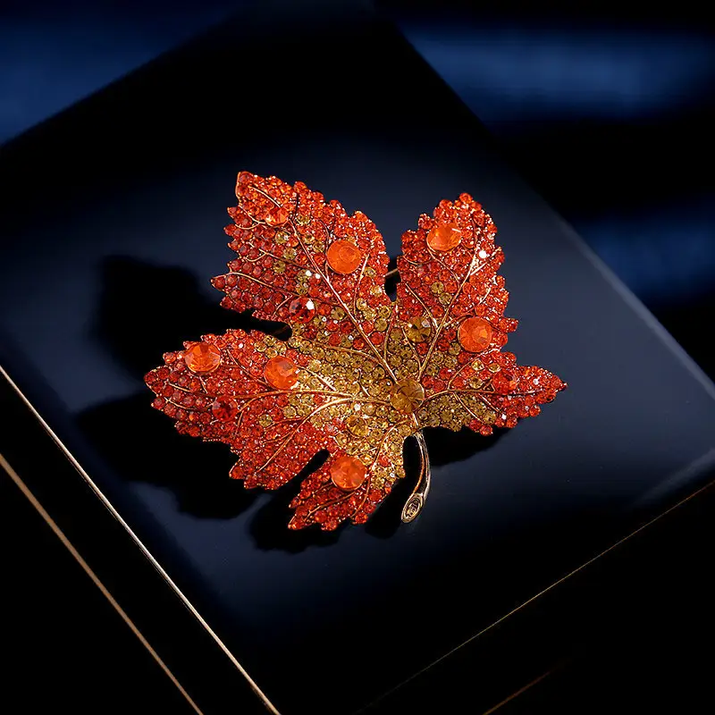 Luxury Custom Jewelry Copper Shining Zircon CZ Stone Brooch Blue Maple Leaf Chinese Cheongsam Brooches