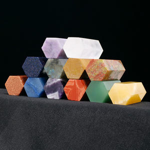 Vente en gros de tours de pierres précieuses naturelles polies de 4 à 5 cm, baguettes de cristal, pointes en vrac pour cadeaux de Reiki - Product Image 4