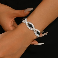 1 pièce Bracelet torsadé vintage exquis géométrique en laiton avec griffes et strass, orné de rubis rouges, pour Gala, Bal, Anniversaire, Saint-Valentin