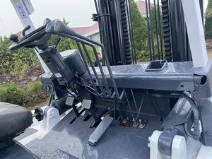 <b>Used</b> TCM FD100 Diesel Forklift 10 Ton Three Stage Mast 1220x125x50 Fork Dimensions Engine Motor Bearing-Good Condition 1000mm - Product Image 4