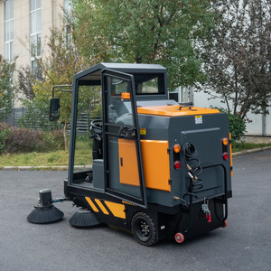 Nettoyeur de voirie industriel U190C, machine de nettoyage automatique des sols à conducteur embarqué - Product Image 2