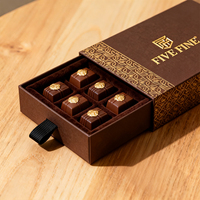 Boîte cadeau rigide en papier brun/beige faite à la main de luxe avec gaufrage et laminage mat pour l'emballage de chocolats, de bonbons et de sushis (personnalisable)