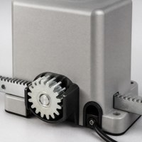 Operador de Puerta Corredera Eléctrica con Control Remoto Inalámbrico a Prueba de Rayos UV, 24VDC, Protección IP55, Capacidad de 400 kg, Uso en Interiores y Exteriores