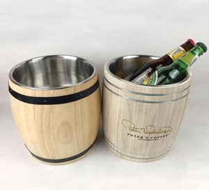 Grand tonneau à vin vintage en bois de pin, seau et baril, ustensiles de fête recyclables et durables avec pinces en acier durables - Product Image 6