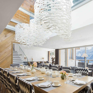 Lustre LED de luxe personnalisé en forme de poisson, <span class=keywords><strong>suspension</strong></span> en <span class=keywords><strong>céramique</strong></span>, design banc de poissons blancs, lampe suspendue pour hall d'hôtel et salle d'exposition - Product Image 2