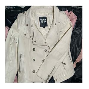 <span class=keywords><strong>Manteau</strong></span> en cuir d'occasion C10 pour femmes et hommes en bon état - Product Image 1