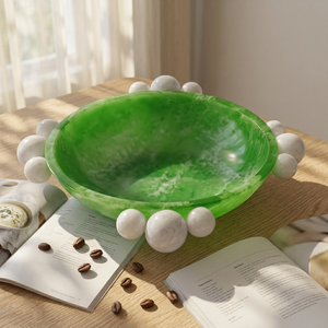 Bol classique en résine écologique avec des billes de marbre blanc polies pour servir des salades, décoration de la maison, fête - Product Image 1