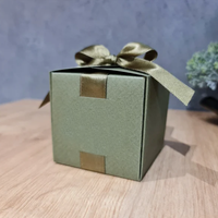 Emballage de mini boîtes de bonbons de mariage en papier personnalisé. Emballage de mini boîtes de chocolat de mariage