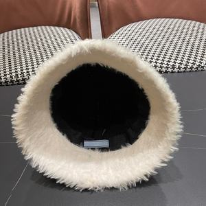 หมวกไหมพรมคุณภาพสูงสำหรับฤดูหนาว แบบยูนิเซ็กซ์ อุ่นสบาย ผลิตจากขนสัตว์แท้ 100% แฟชั่นปี 2025 หนานุ่ม รับสกรีนโลโก้ หมวกผู้หญิงสไตล์ดันดี้ เหมาะสำหรับใส่ไปชายหาดหรือตกปลา - Product Image 3