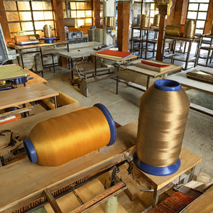 Filo da ricamo in poliestere a grado Oeko-Tex Standard 100 120D sei Twills tessitura 100 filato in poliestere 500 filo colorato - Product Image 3