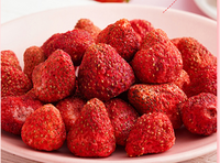 Fraises entières déshydratées par lyophilisation de haute qualité, fraîches, au goût sucré, saines, emballées sous vide, en-cas de fruits en provenance de Chine