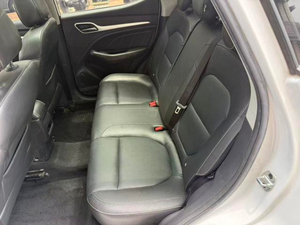 Morris Garages MG ZS 2018 1.5L <span class=keywords><strong>Automatique</strong></span> Édition Luxe <span class=keywords><strong>Voiture</strong></span> d'<span class=keywords><strong>occasion</strong></span> 120 ch 5 portes 5 places SUV <span class=keywords><strong>Voiture</strong></span> d'<span class=keywords><strong>occasion</strong></span> - Product Image 5