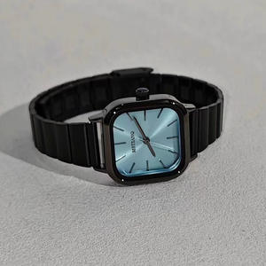 ساعة نسائية أنيقة بتصميم عتيق لعام 2024، تصميم بسيط على شكل عقدة الخيزران، طراز أدبي فريد، فاخرة خفيفة بلوحة مربعة، جديدة بلون مسحوق الشاي الأسود - Product Image 3