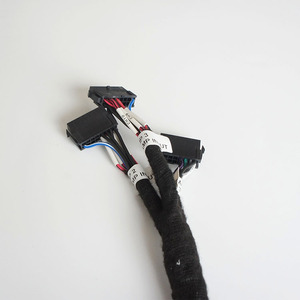 Kabel Harness Lampu Kabut Motor Y Splitter 16p 25cm Molex Kabel Custom dengan Strain Relief - Product Image 4