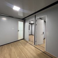 Maison conteneur en acier pliable à double aile, durable et écologique, avec un design contemporain pour une utilisation en extérieur