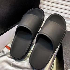 Chaussures plates décontractées en cuir pour femmes, sandales et mules de créateur pour hommes, style plage et marche, vente en gros - Product Image 2
