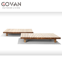 Table à thé et à café carrée en teck moderne, design résistant aux intempéries pour une utilisation en extérieur dans les hôtels, les balcons, les patios