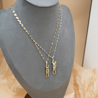 Nouveau Collier Pendentif Minimaliste en Acier Inoxydable « Amoureux qui s'embrassent » pour Unisexe, Fournisseur de Bijoux 2026, Tendance Bambou