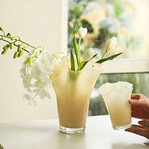 Vaso in Vetro Artigianale Multiuso, Contenitore Idroponico con Texture Ondulata Stile Cavolo, Decorazione da Tavolo per Soggiorno - Product Image 4