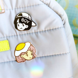 Insignias y pines de solapa personalizados, insignias de esmalte de metal ecológicas, plateadas, duraderas y resistentes al óxido, regalos promocionales con logotipo personalizado - Product Image 2