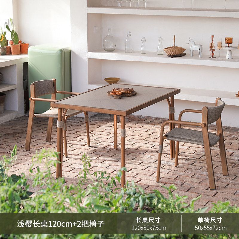 Table de 120 cm de long [une table et deux chaises]
