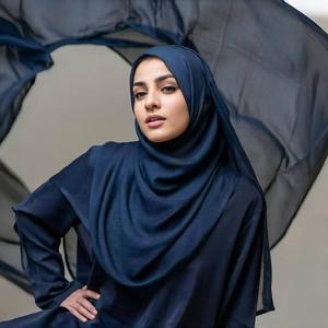 Hijab musulmán de Material nuevo Modal para mujer, venta al por mayor, Jersey Hijab musulmán de Color sólido liso de lujo para mujer, Jersey Premium con gorras interiores - Product Image 1