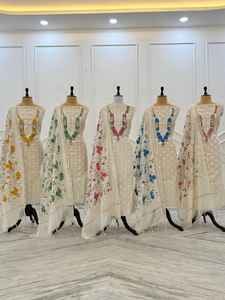 Ensemble de Kurti en coton Banarasi et soie Chanderi non cousu pour femmes, vêtements ethniques indiens, design élégant pour les fêtes, tissu confortable - Product Image 4