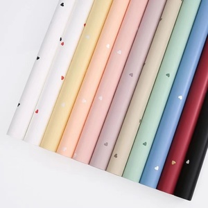 Papier d'emballage pour <span class=keywords><strong>bouquet</strong></span> de fleurs en forme de cœur, imperméable, couleur unie, pour la Saint-Valentin, vente en gros - Product Image 1