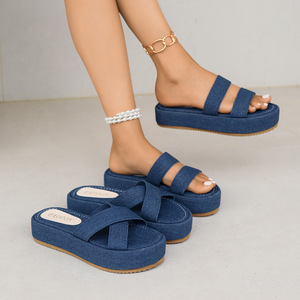 รองเท้าแตะสตรีแบบมีสายรัดผ้าเดนิมสองชั้นแฟชั่นที่กำหนดเอง - Product Image 1