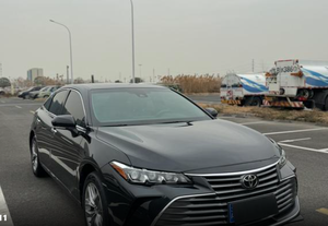 Voitures d'<span class=keywords><strong>occasion</strong></span> FAW <span class=keywords><strong>Toyota</strong></span> AVALON 2022 Véhicules à moteur d'<span class=keywords><strong>occasion</strong></span> Voiture de seconde main Édition Luxe 2.0L Essence Voiture d'<span class=keywords><strong>occasion</strong></span> - Product Image 3