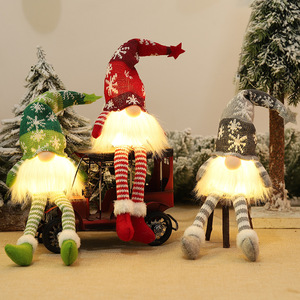 Nuevos Adornos Navideños Luminosos de Muñeco Forestal Tejido en Postura Sentada - Product Image 1