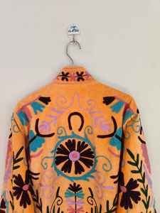 Veste bomber d'hiver à manches courtes réversible respirante écologique en velours jaune moutarde brodée Suzani faite à la main pour femmes - Product Image 5