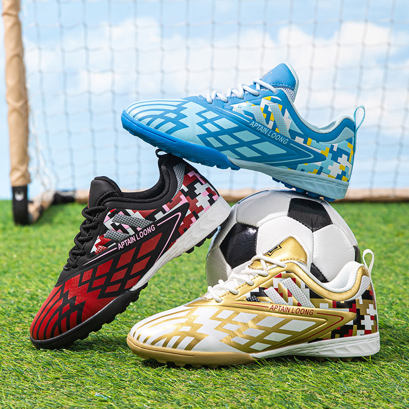 Cema Top Quality Soccer Cleats Custom