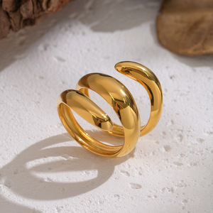 Anello YF8314 con Linea Rotante Aperta, <span class=keywords><strong>Personalità</strong></span> Unica, Placcato in Oro 18K, Impermeabile e Resistente allo Sbiadimento, in Acciaio Inossidabile - Product Image 5