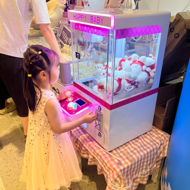 Mini Coin-Operated Claw Machine Toy Crane Small Indoor Arcade  Game Center Children Doll Crane Machine