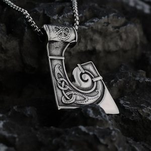 Collar con colgante de hacha vikinga de acero inoxidable yunnique para hombre, joyería de estilo vintage, regalo para combinar con ropa - Product Image 2