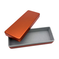 Boîte cadeau de luxe personnalisée en usine boîte d'emballage rectangulaire en fer avec doublure en flanelle étui à lunettes