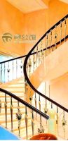 Rampe d'escalier de villa Copper Mansion, Garde-corps de luxe léger, Colonne moderne simple en alliage aluminium-magnésium, Modèle d'intérieur haut de gamme